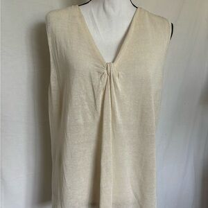 Jones New York sleeveless knit top.